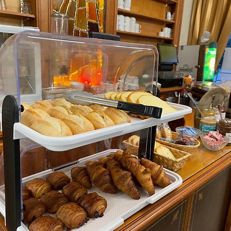 Balzac Hotel Restaurant Fougères Dış mekan fotoğraf