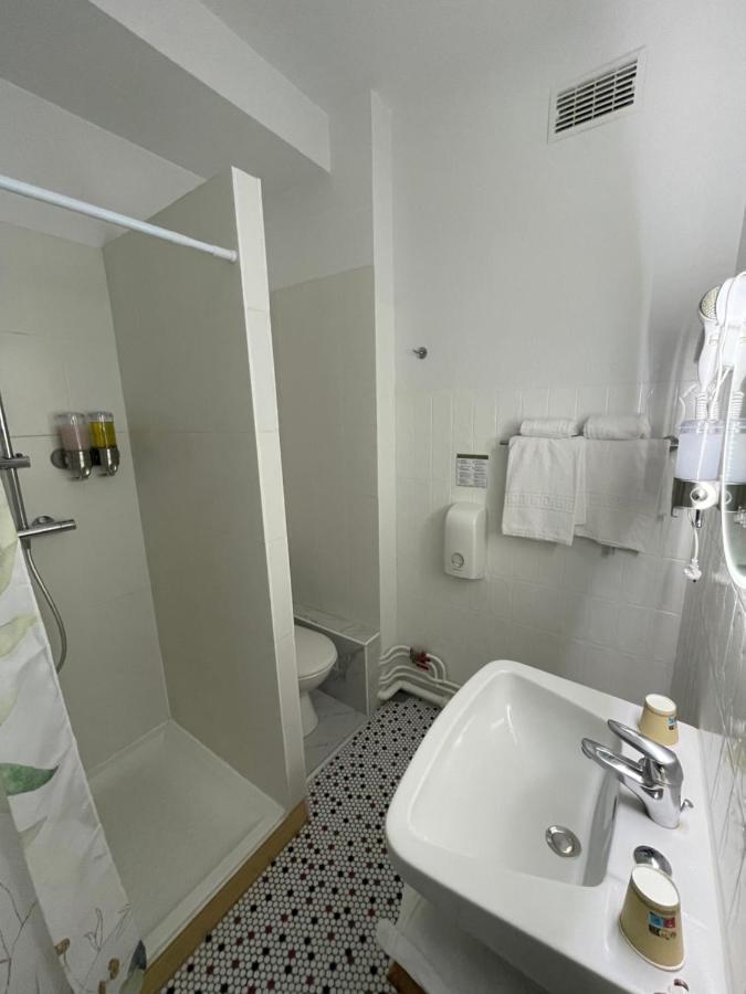 Balzac Hotel Restaurant Fougères Dış mekan fotoğraf