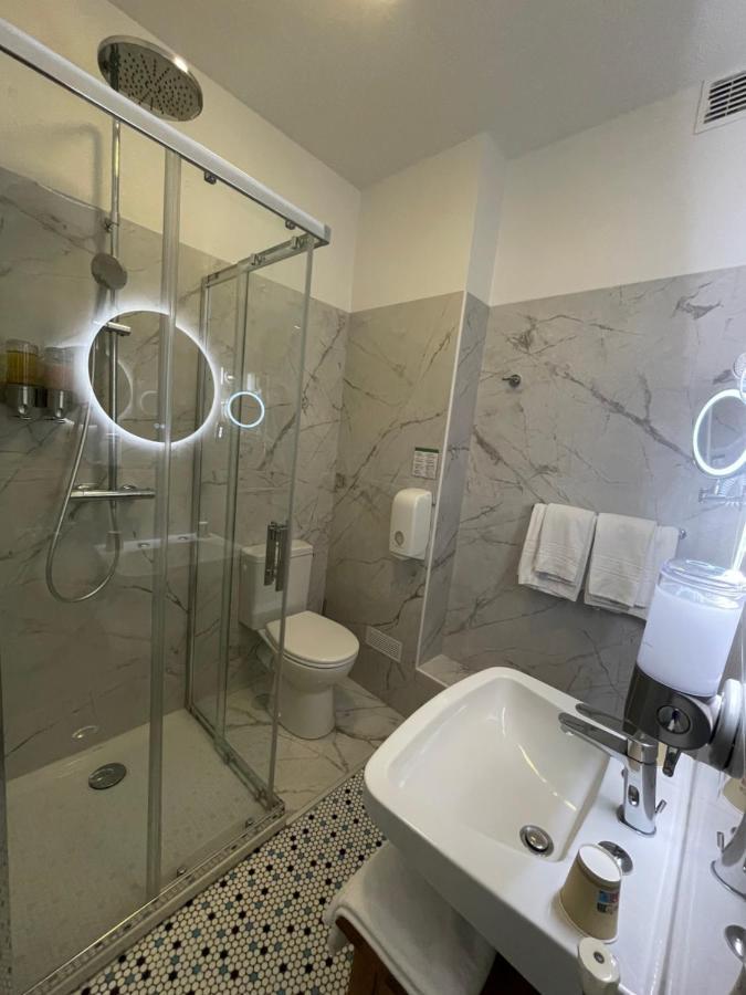 Balzac Hotel Restaurant Fougères Dış mekan fotoğraf